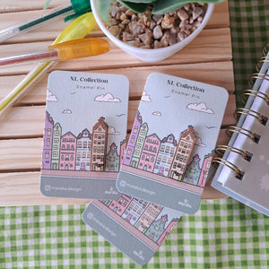 Brown House pin + bookmark