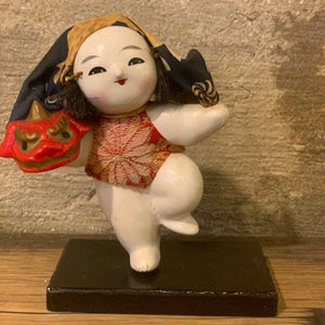 Dancing fujimusume doll